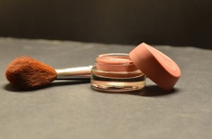 cosmetics-166774_640